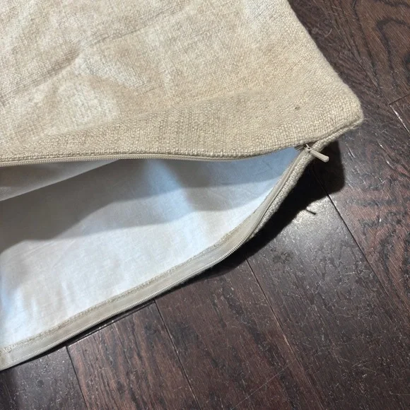 POTTERY BARN: STRIPED LUMBAR PILLOW COVER - Picture 6 of 7